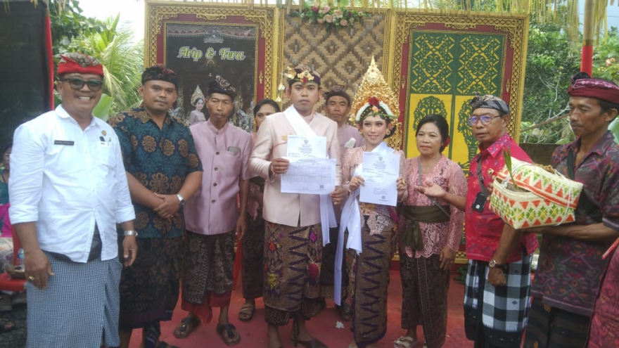 PENYERAHAN PROGRAM SEMARA RATIH 