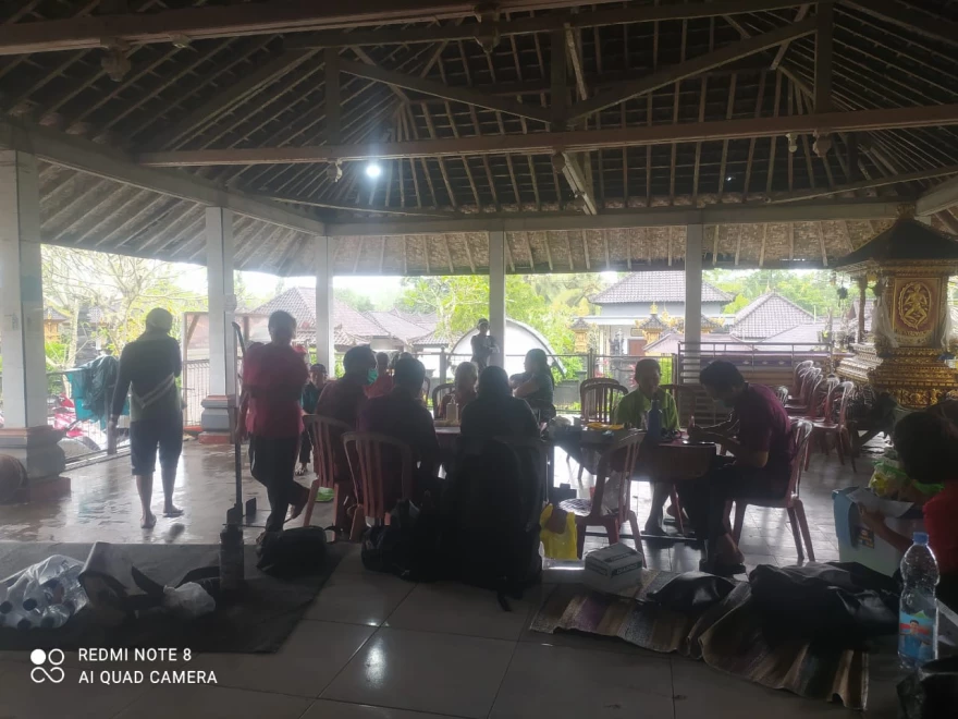 PENGOBATAN GERATIS OLEH PUSKESMAS SELEMADEG TIMUR